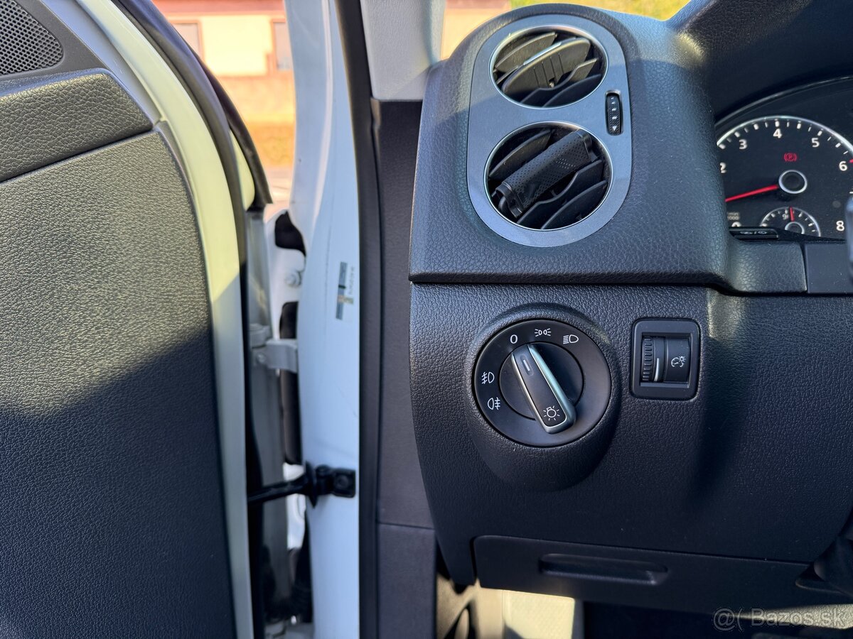 Volkswagen Tiguan 2.0 TSI 4MOTION - 11