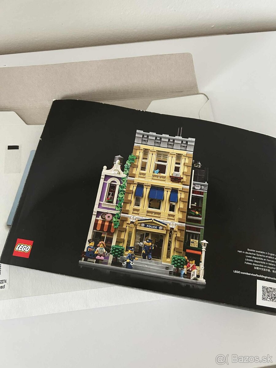 LEGO Icons 10278 Police Station / Policajná stanica - 11
