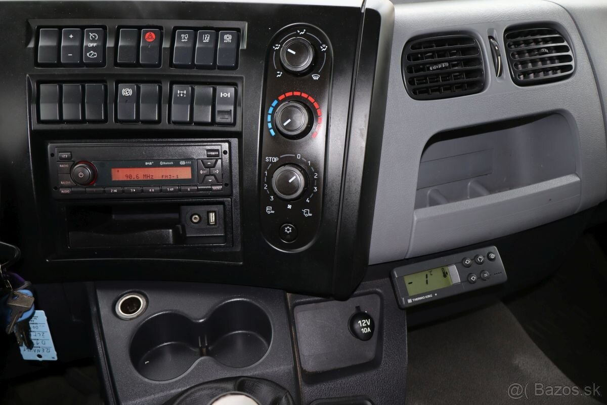 RENAULT D12 EU6–Thermo KingV600MAX, manuál, hydr.čelo 1,5t - 11