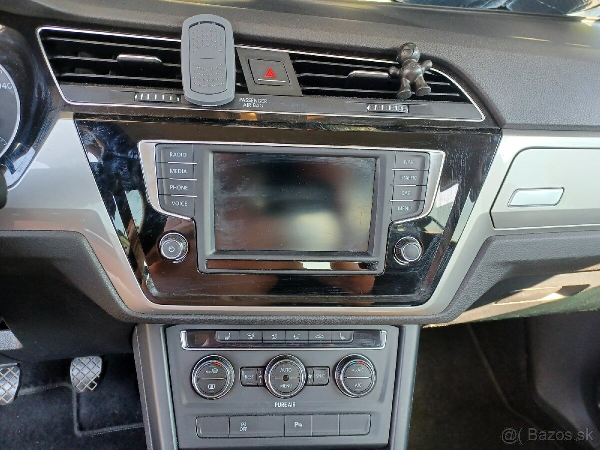 Predam VW Touran 1,6TDI 81kw - 11