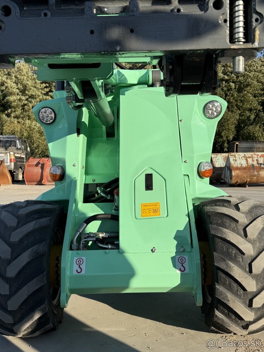 Predam Teleskopický mininakladač s pohonom 4x4 - 11