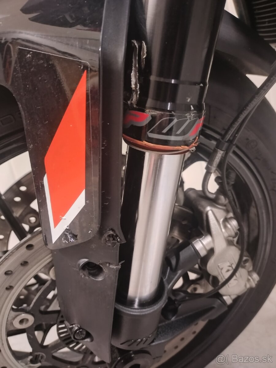 KTM 790 Duke 2023 - 11