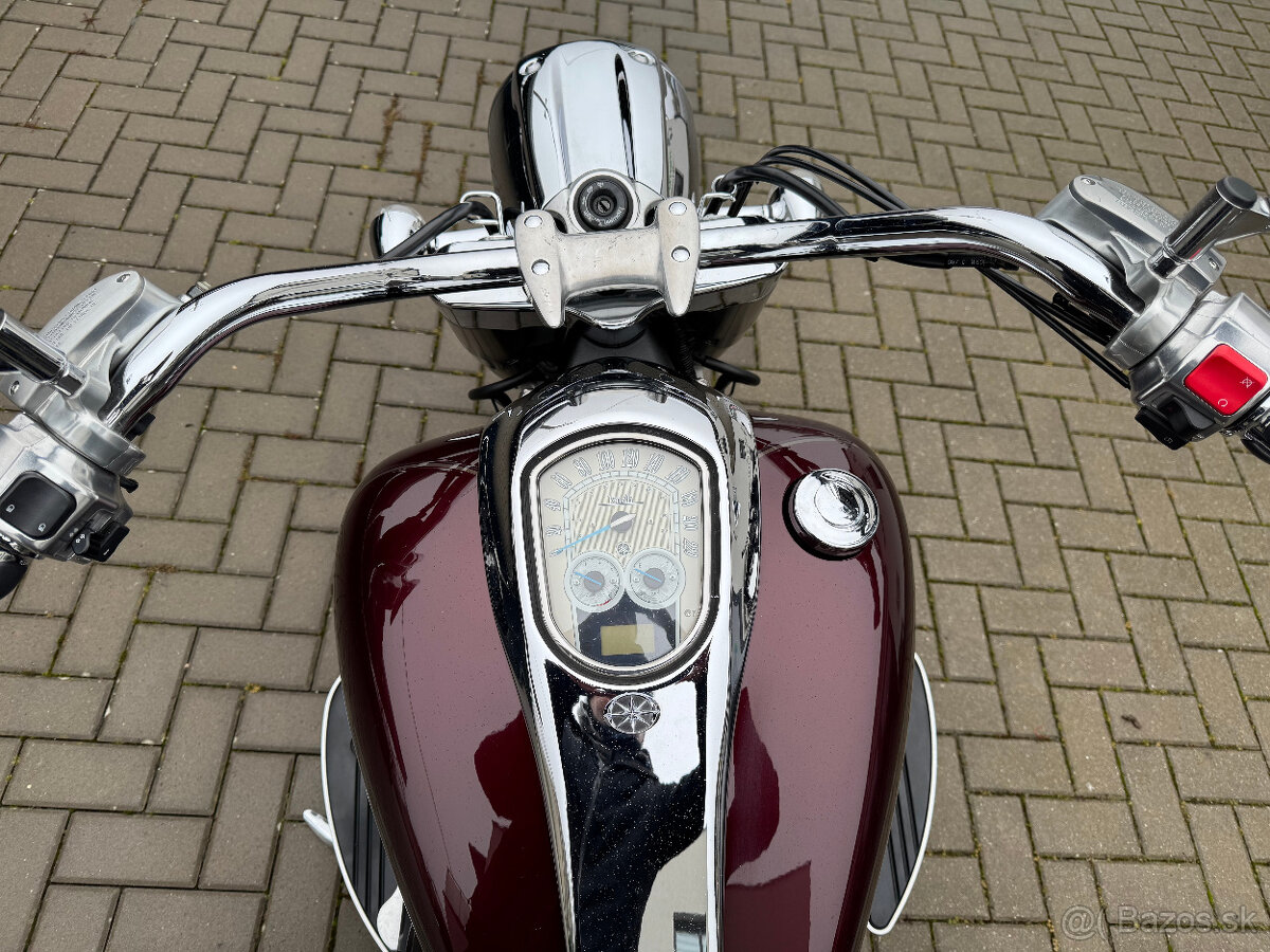 Yamaha XV 1900 Midnight Star - 11