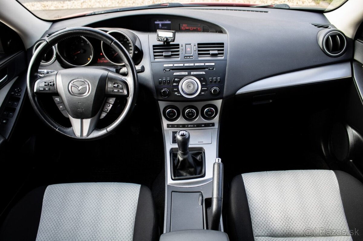 Mazda 3 1.6, 77kW (2010) - 11