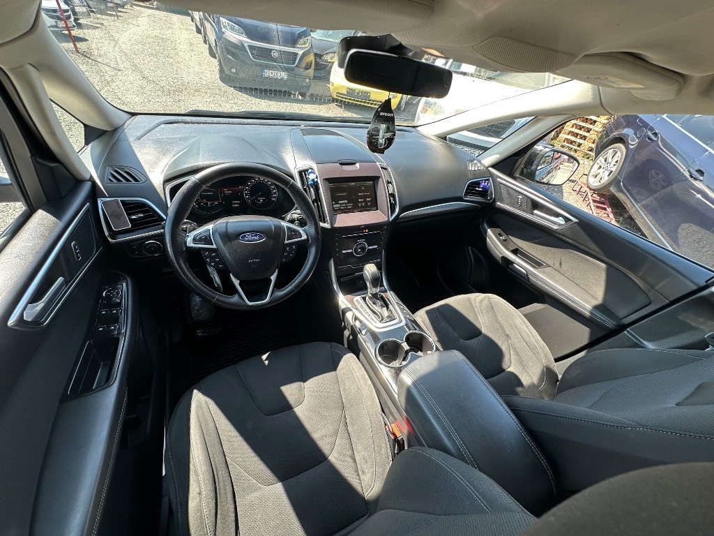 Ford S-Max 2.0 TDCi Duratorq 180 Titanium X A/T - 11