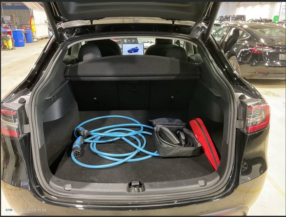 Tesla Model Y 2023 Standard Range SoH 95 % - 11