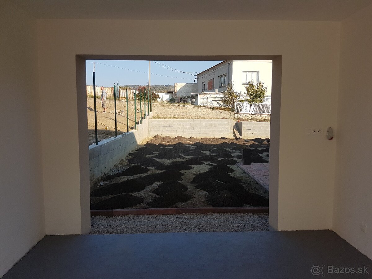 Nová garážová brána nemontovaná - duplicitne objednaná - 11