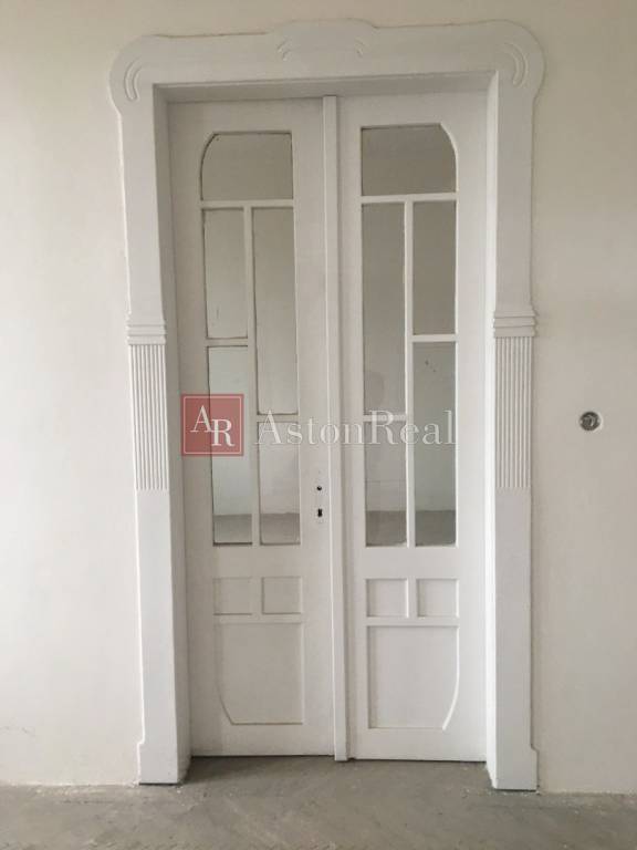 HISTORICKÁ BUDOVA / DOM - OBCHODY a BYTY v centre mesta Šahy - 11