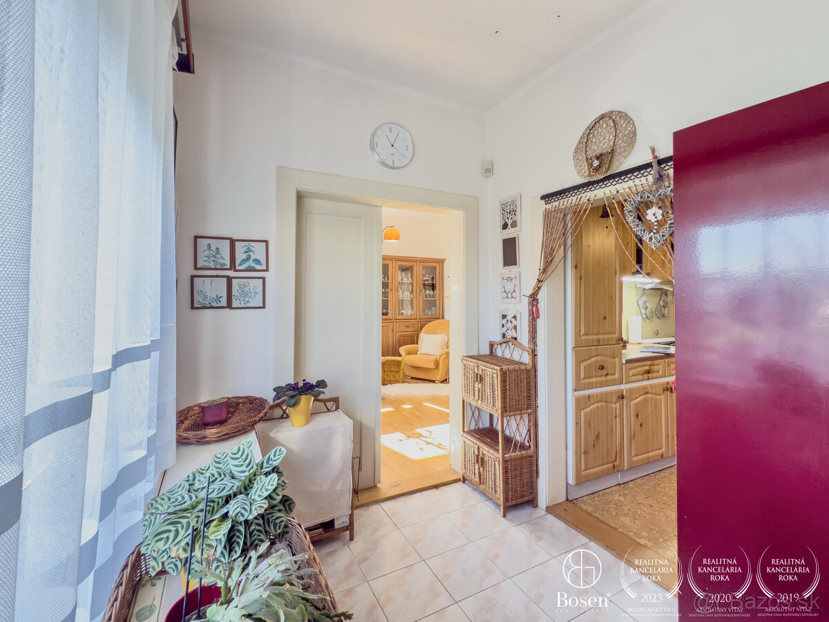 BOSEN | Útulný rodinný dom s peknou záhradou, Fiľakovo, Ružo - 11