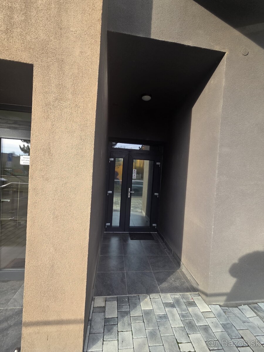 Prenájom nebytového priestoru - 11
