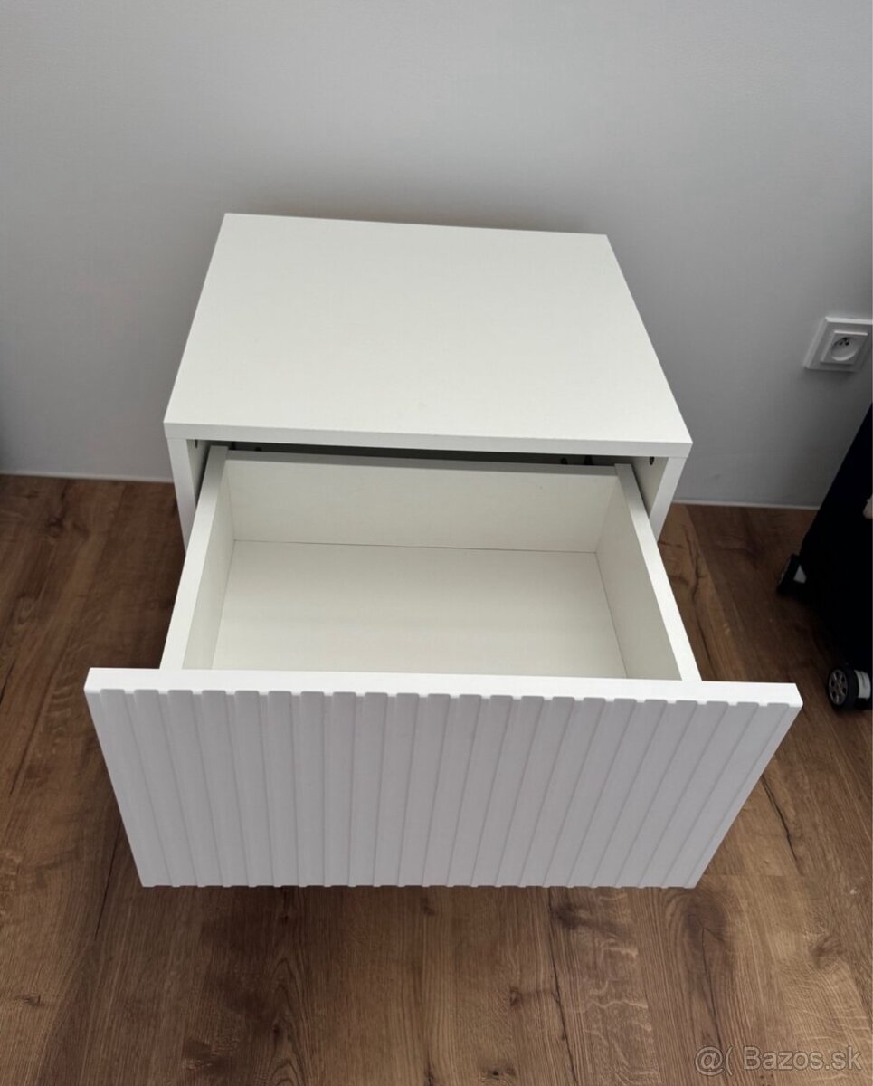 2x iba zmontovaný závesný nočný stolík + DOVOZ ZDARMA - 11