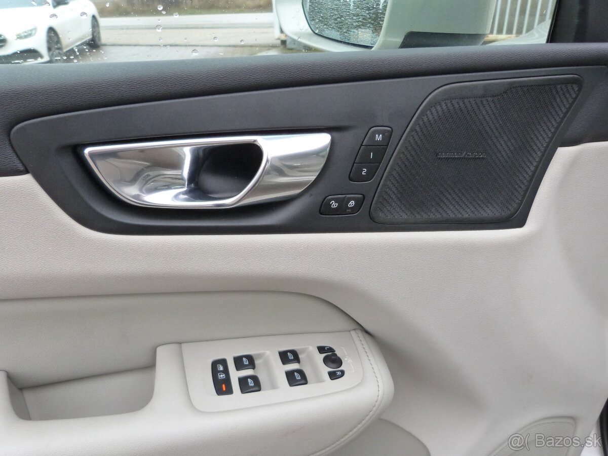 Volvo XC60 T8 Twin Engine Inscription eAWD A/T - 11