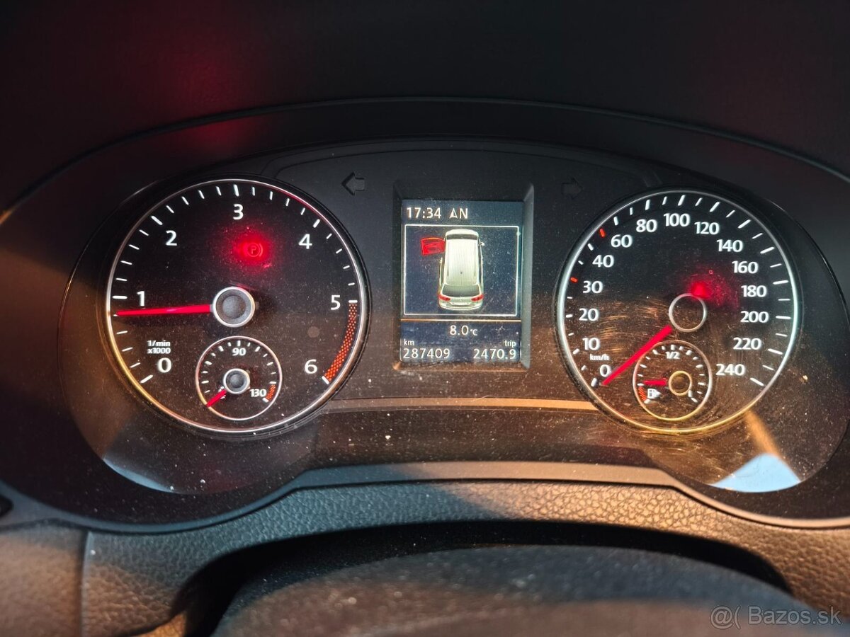 Seat Alhambra 2,0 TDi rok 2017 - 11