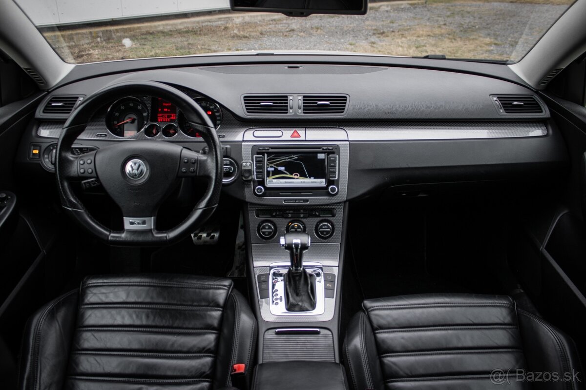 Volkswagen Passat Variant 3.2 V6 4Motion DSG - 11