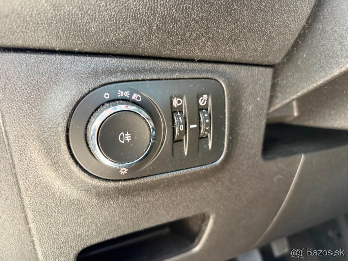 Opel Corsa -E - 11