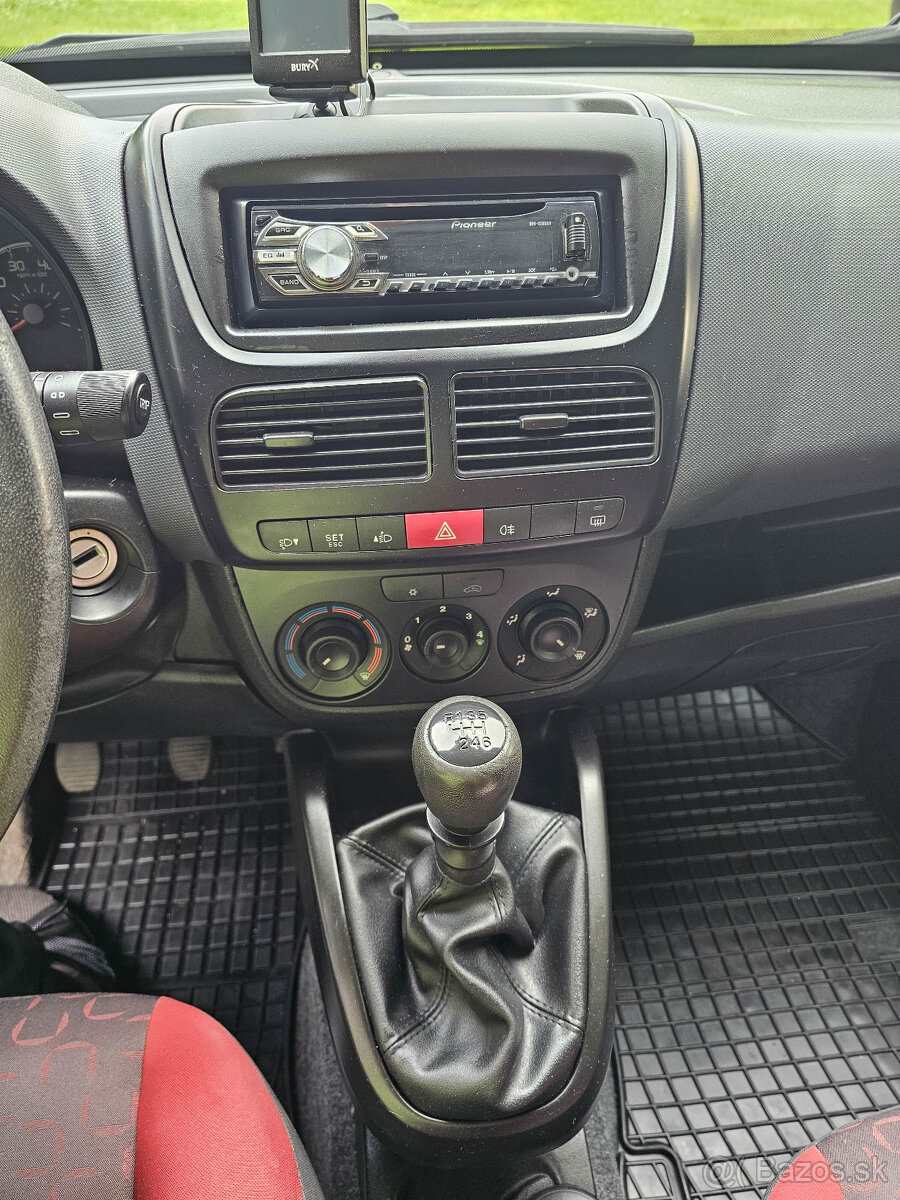 Fiat Doblo Combi 1.6 JTD 66kW - 11