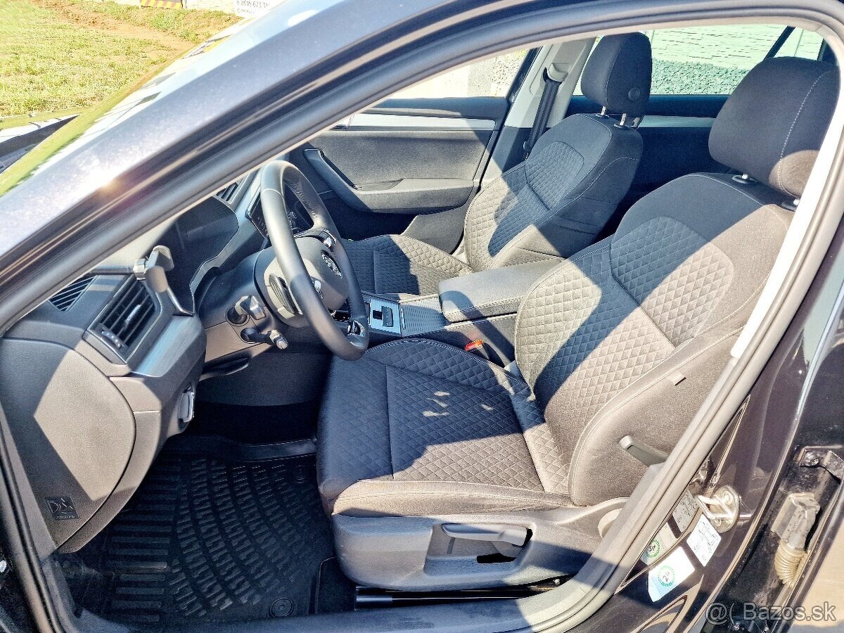 Škoda Superb Combi 2.0 TDI SCR Ambition DSG - 11