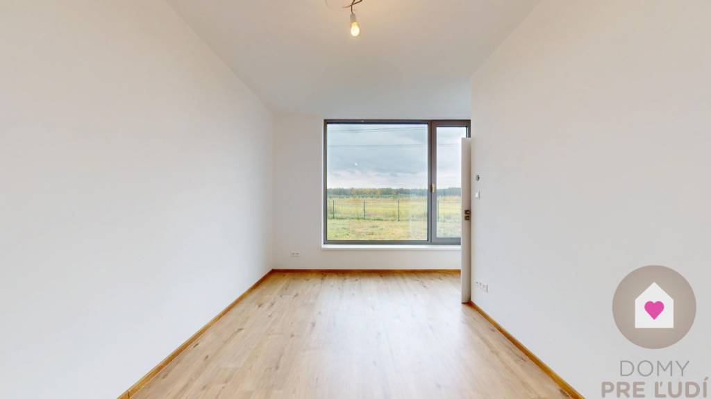 KOSTOLIŠTE - Skolaudovaná novostavba V ŠTANDARDE s hliníkový - 11