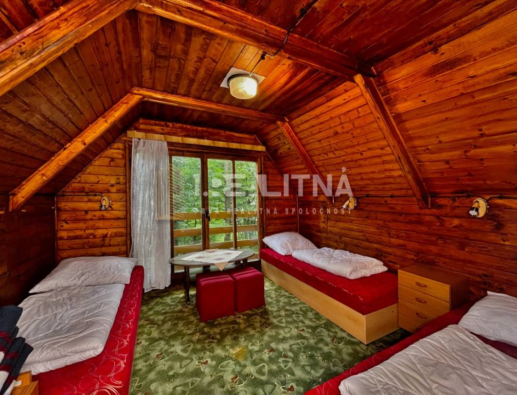 REKREAČNÁ CHATA V LESE NA KOVÁČOVEJ, 339 M2 - 11