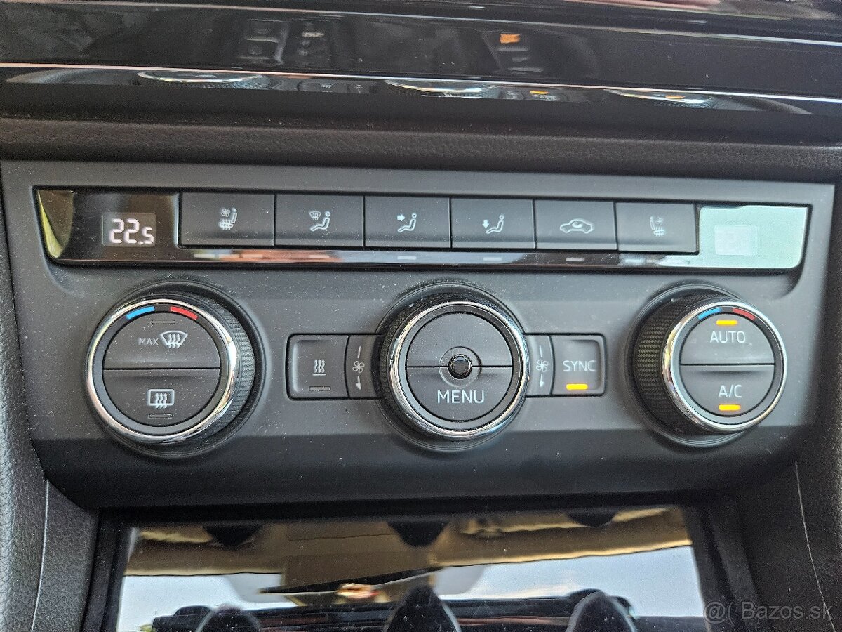 Skoda Superb Combi L&K 4x4 2.0tdi - 11