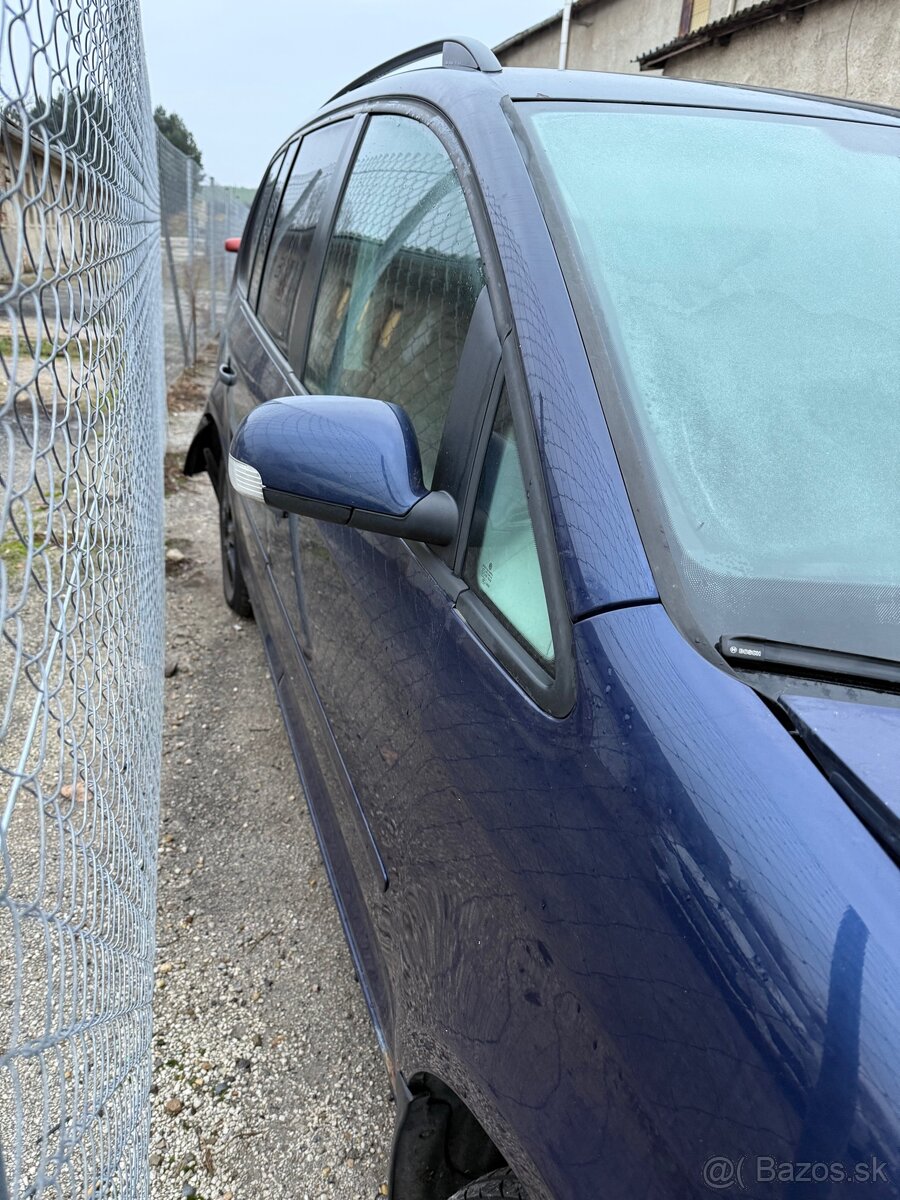 Vw Touran 1.9tdi BLS - 11