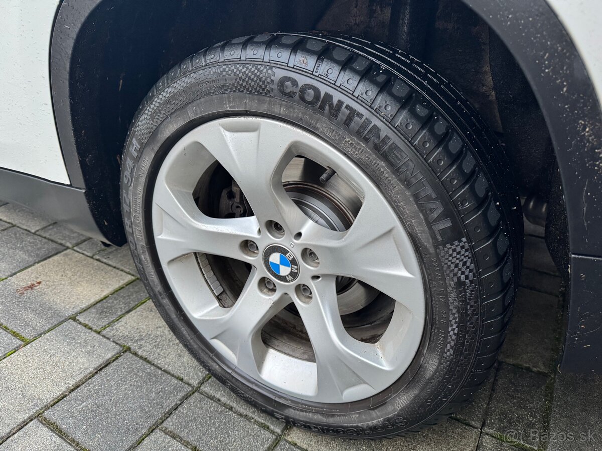 BMW X1 xDrive 18d – 4x4, automat, 105 kW, výborný stav - 11