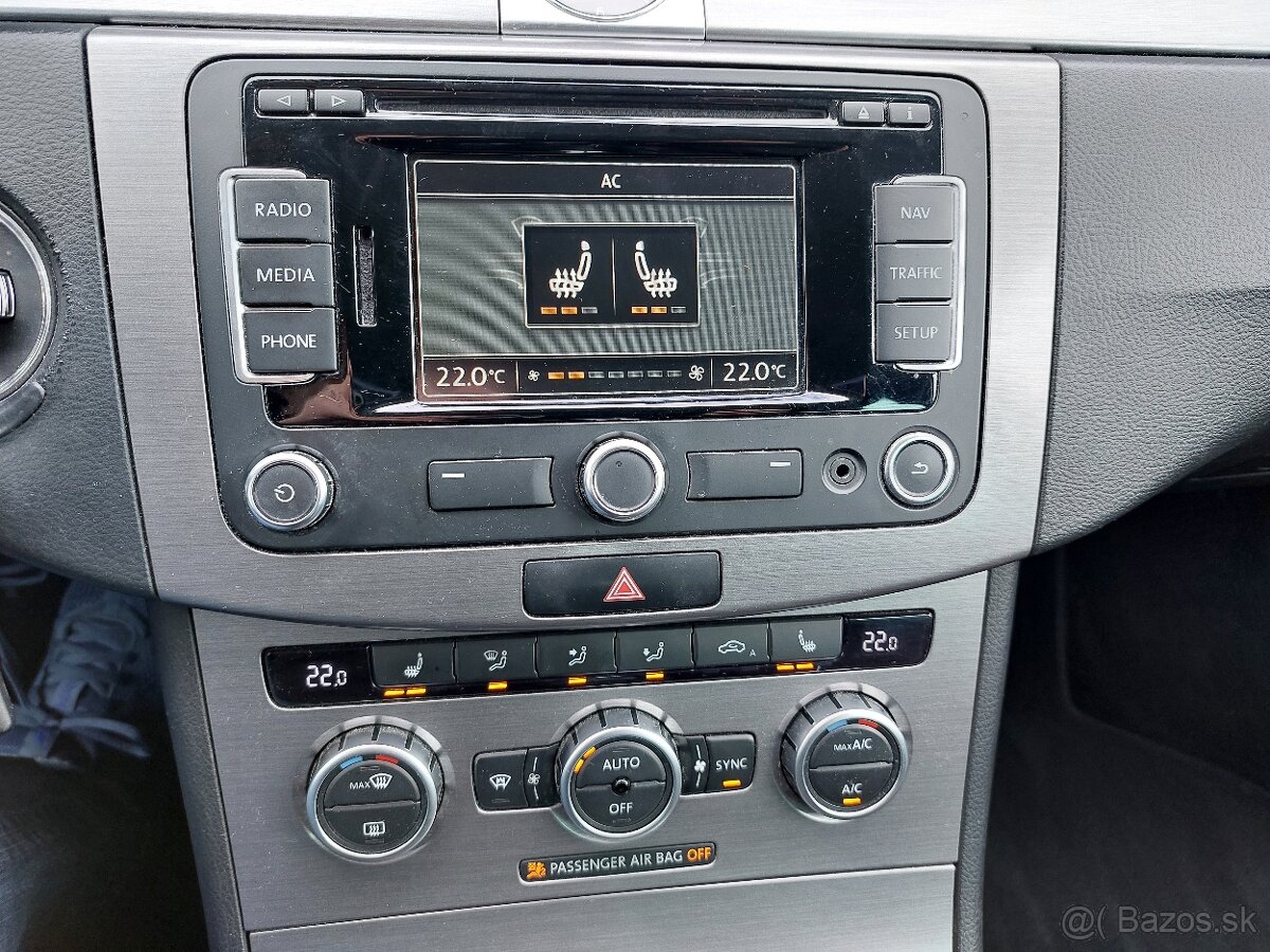 Volkswagen Passat Variant 2.0 TDI BMT Highline 4MOTION - 11