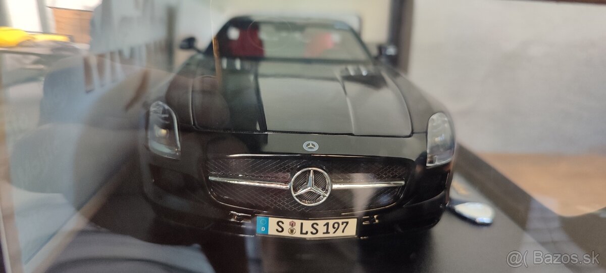 Maisto modely 1/18 - 11