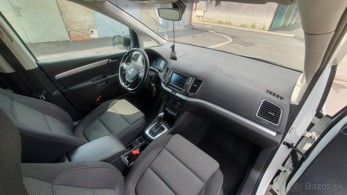 Predám VW Sharan 2.0TDI, 110kW, DSG, facelift 2016 model - 11