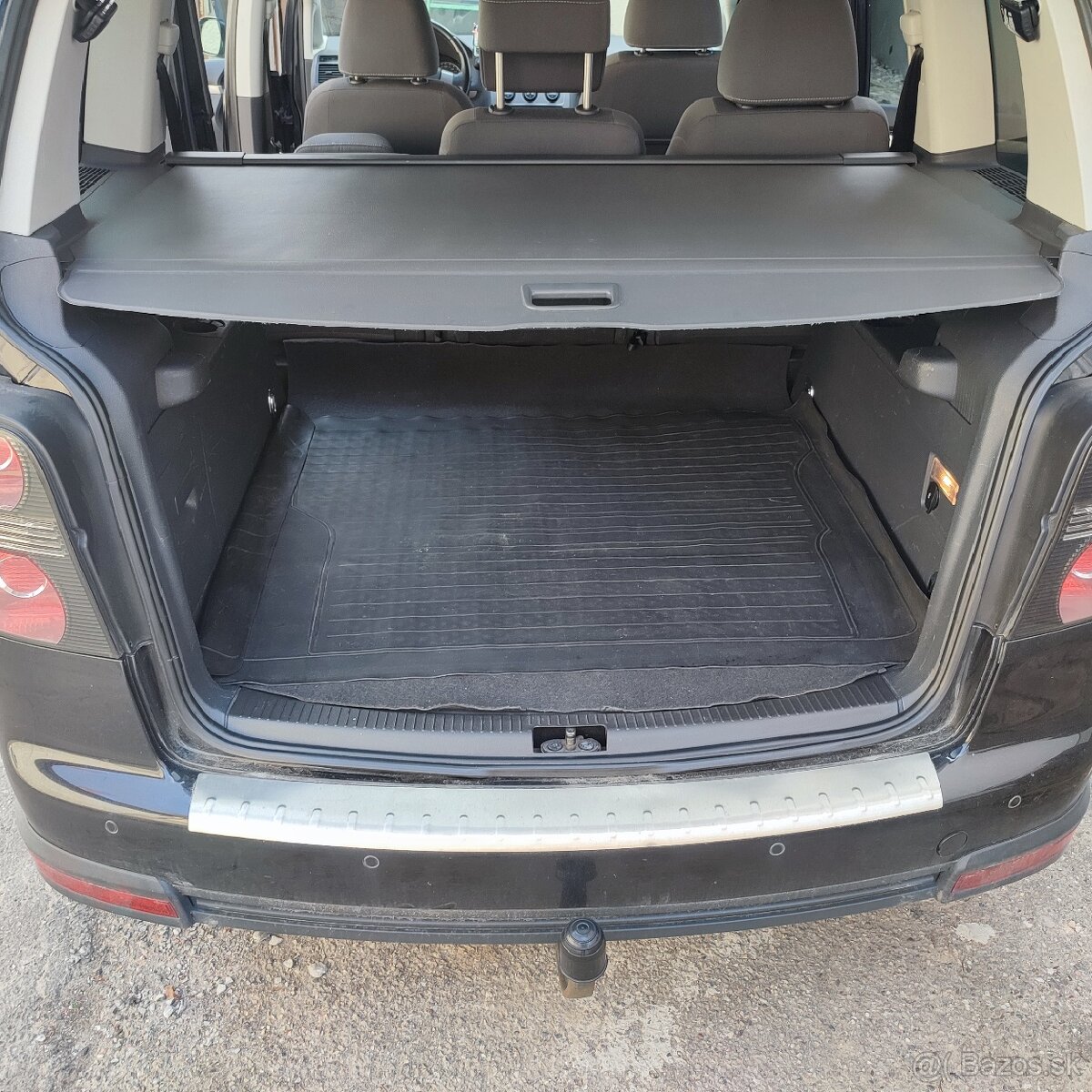 Volkswagen Touran 2.0TDI -Cross - 11