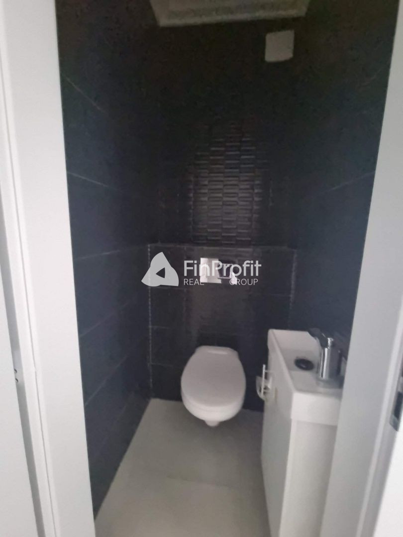 Skolaudované 3i byty v tehlovej novostavbe. - 11