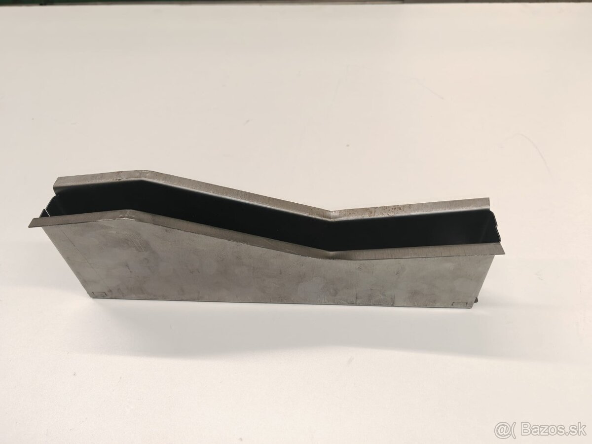 Most pod přední sedačky Škoda 1000, 100 a 110R - 11