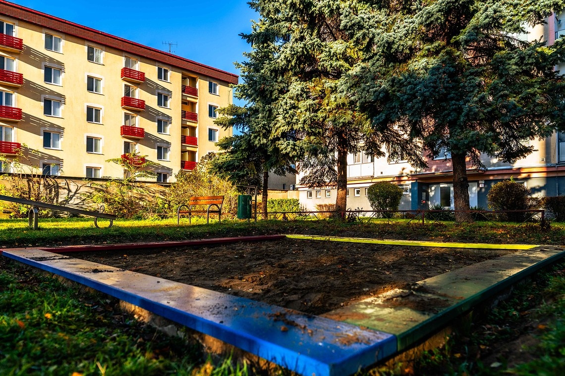 PALKOVIČOVA-2 izbový byt, pôvodný stav, nádherné výhľady - 11