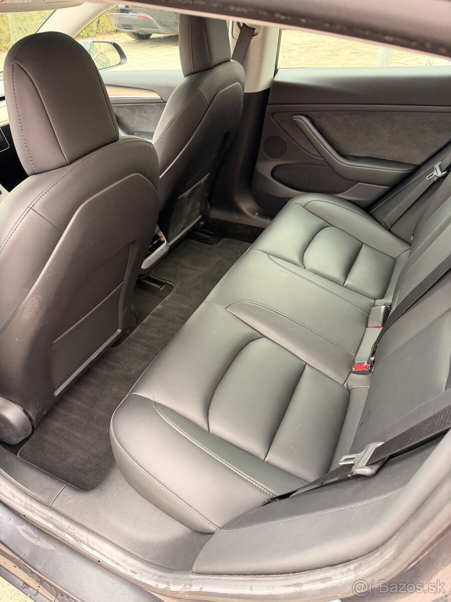 Tesla Model 3 RWD | 2022 | TOP stav - 11