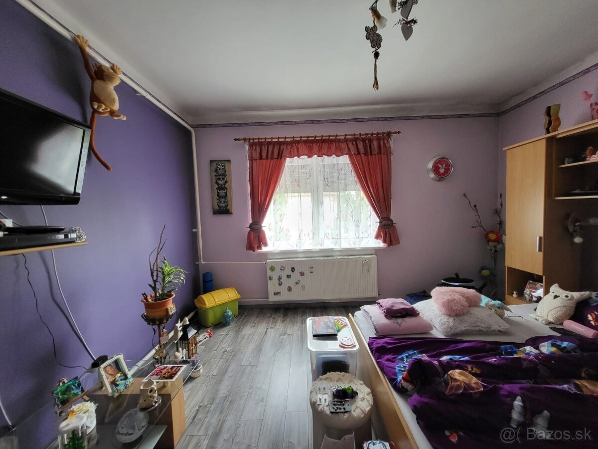 Dunakiliti – Rekonštruovaný dom a garzónka na veľkom pozemku - 11