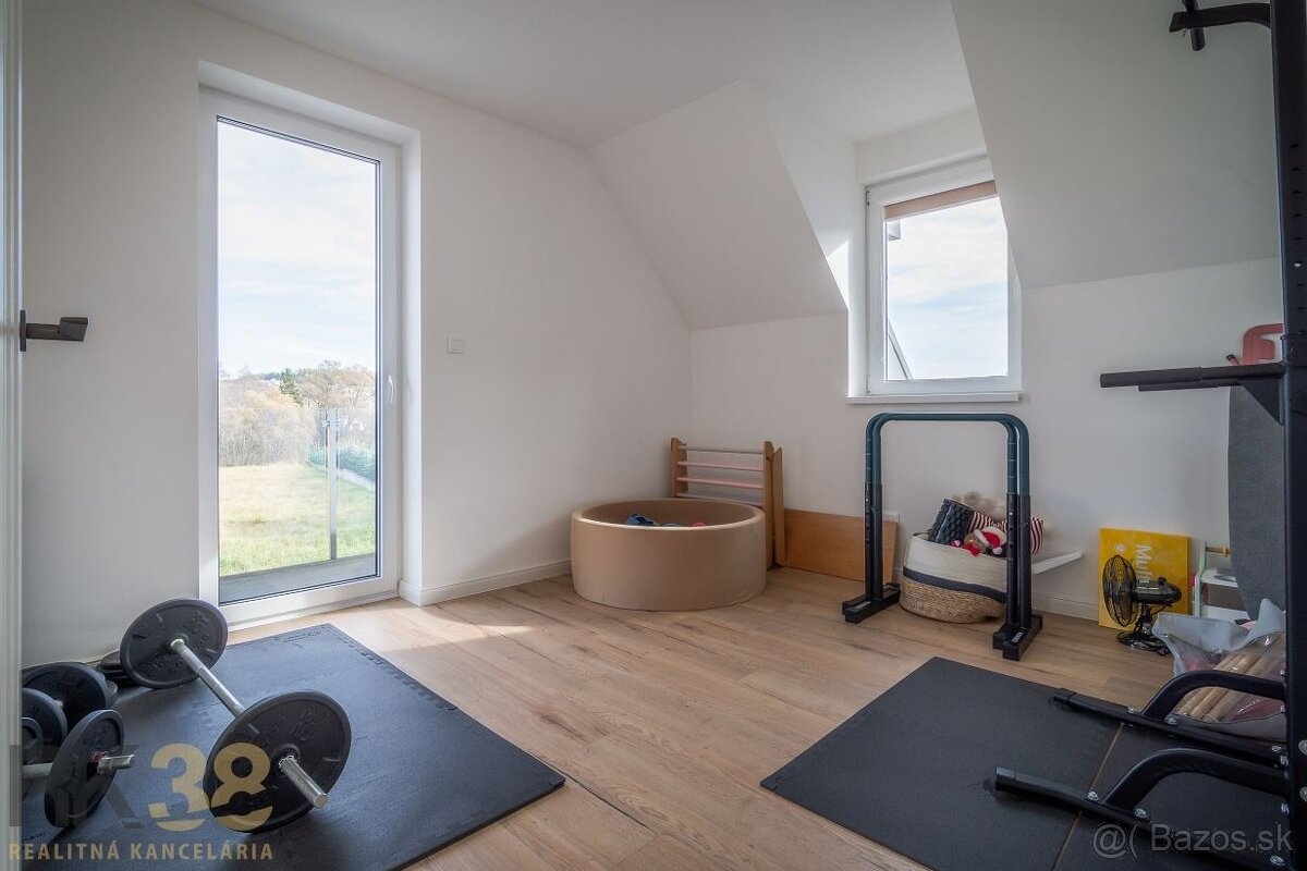 Moderný rodinný dom v krásnej lokalite pod Tatrami - 11