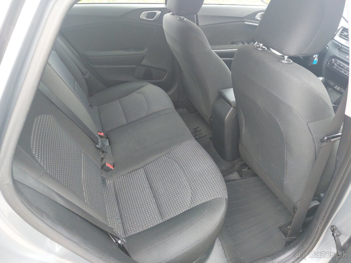 Kia Ceed 1.4 Silver - 11