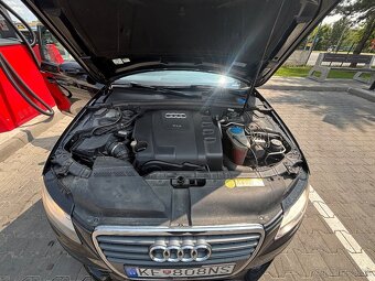 Audi A4 B8 sedan - 11