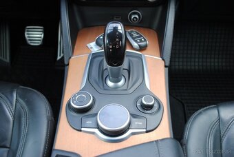 Alfa Romeo Stelvio 2.0 Benzín - PREDAJ AJ NA SPLÁTKY - 11