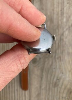 starožitné náramkové hodinky - 11