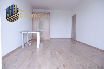 veľkometrážny 3izbový byt v Šali na prenájom - 11