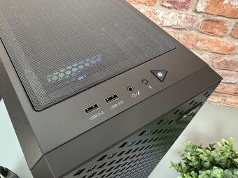 Ryzen 7 5800X3D\32GB\RX 7900XTX\SSD\850W Zdroj - 11