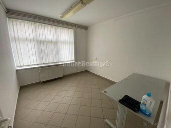 Na predaj pekný priemyselný areál na rozsiahlom pozemku aj s - 11