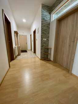 Priestranný bytu 3 + 1 v Čadci - širšie centrum - 11