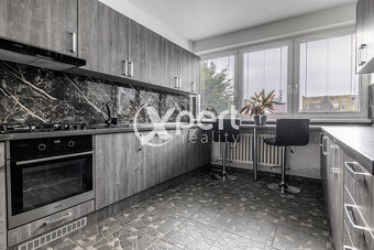 ZNÍŽENÁ CENA. Rodinný dom na predaj s garážou a záhradou - 11