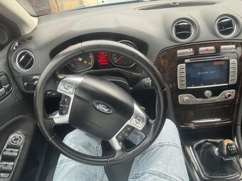 Ford Mondeo MK4 2.0 TDCI - 11