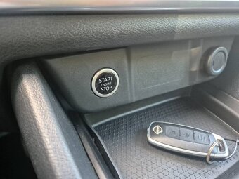 Predám  Nissan Qashqai 1.5 e-Power 190 HEV Acenta - 11