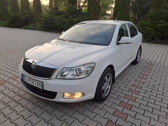 Škoda Octavia II Facelift 1.6 TDI DSG 7 automat 2011 - 11