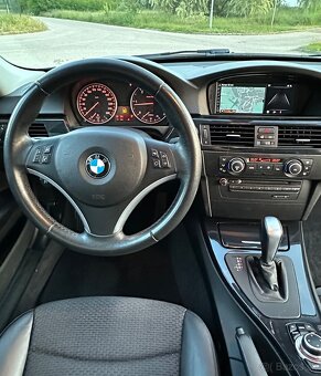 BMW 318d E91 Automat, Xenóny - 11