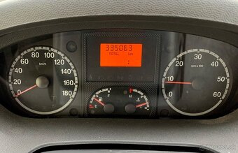 PEUGEOT BOXER 2,2 HDi; 3-miestny - 11